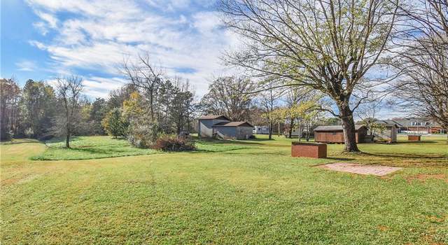 Photo of 1823 Old Mountain Rd, Statesville, NC 28677