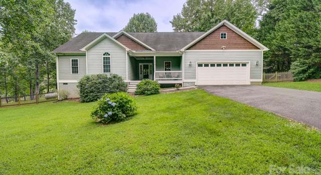 Photo of 37 Crimson Ln, Hendersonville, NC 28792