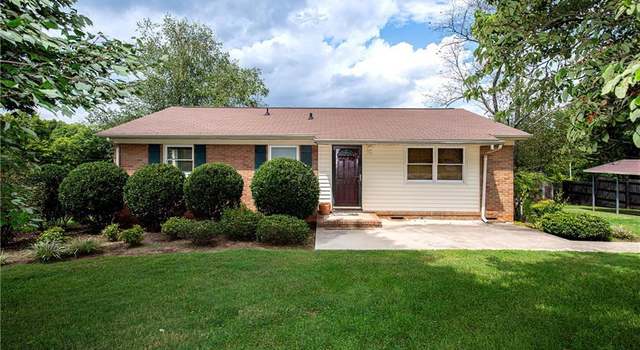 Photo of 12 Spruce Pine Dr, Belmont, NC 28012