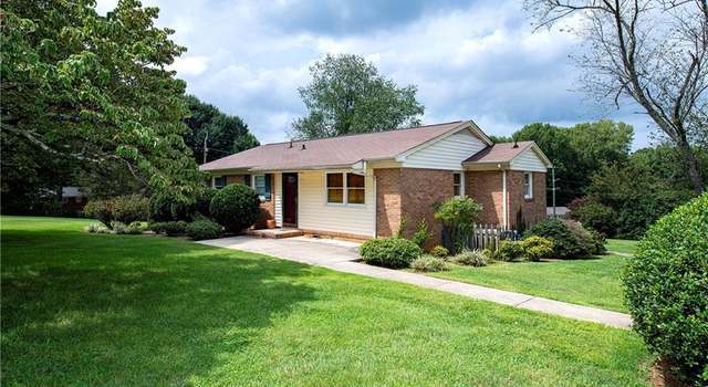 Photo of 12 Spruce Pine Dr, Belmont, NC 28012