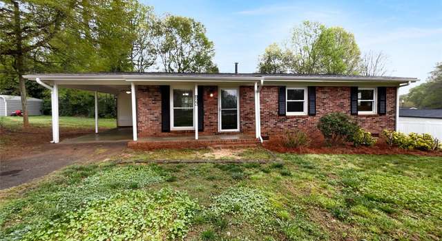 Photo of 827 Ford Dr, Lowell, NC 28098