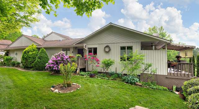 Photo of 112 Deerlake Dr, Asheville, NC 28803
