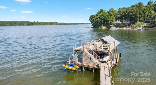 Photo of 8855 Dog Leg Rd, Sherrills Ford, NC 28673