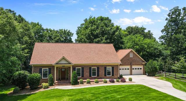 Photo of 7916 Wellston Dr, Charlotte, NC 28210