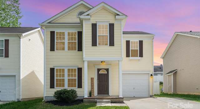 Photo of 13514 Tartarian Ct, Charlotte, NC 28215