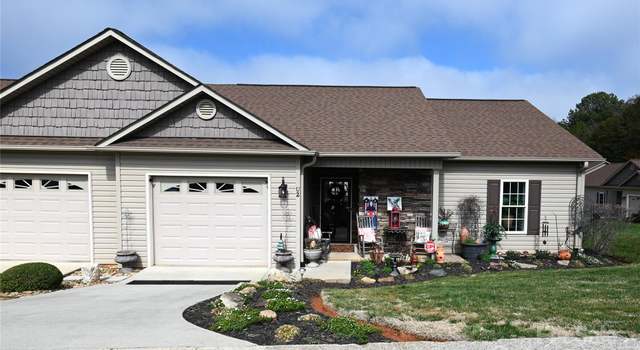 Photo of 505 2nd Street Pl NE Unit U2, Conover, NC 28613