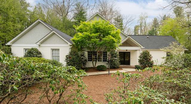 Photo of 10 Cedarcliff Rd, Asheville, NC 28803