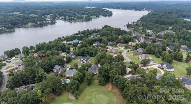 Photo of 51 Players Ridge Rd, Hickory, NC 28601
