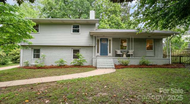 Photo of 917 Bobby Ln, Charlotte, NC 28211