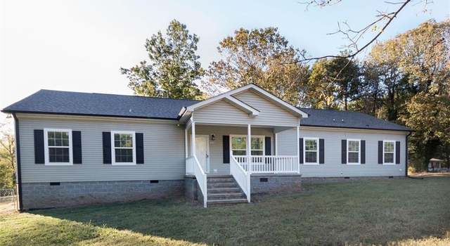 Photo of 125 Thornbrook Ln, Mooresville, NC 28115