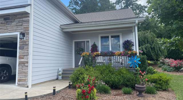 Photo of 1088 Blacksmith Run Rd, Hendersonville, NC 28792