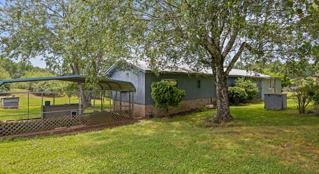 Photo of 70 John Delk Rd, Hendersonville, NC 28792