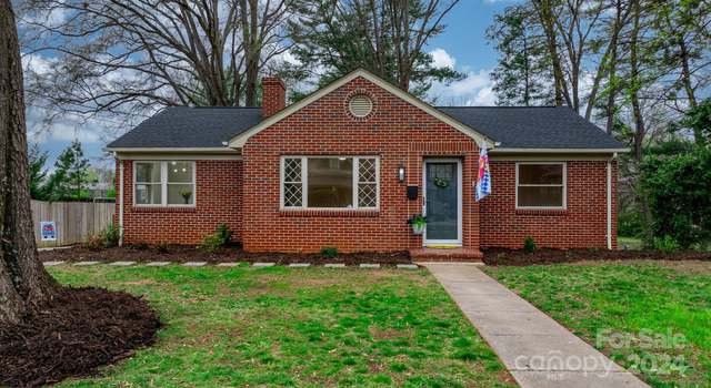 Photo of 444 7th St SW, Hickory, NC 28602
