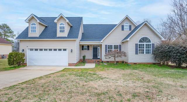 Photo of 1750 Williamsburg Dr, Rock Hill, SC 29732