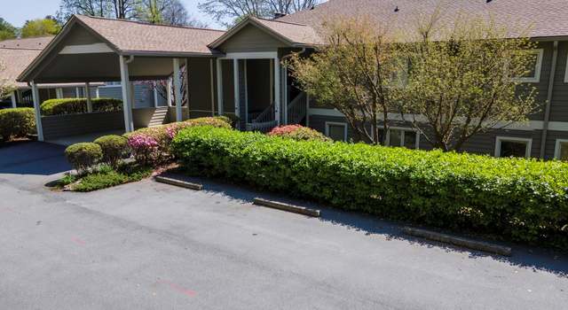 Photo of 301 Golfside Dr, Flat Rock, NC 28731