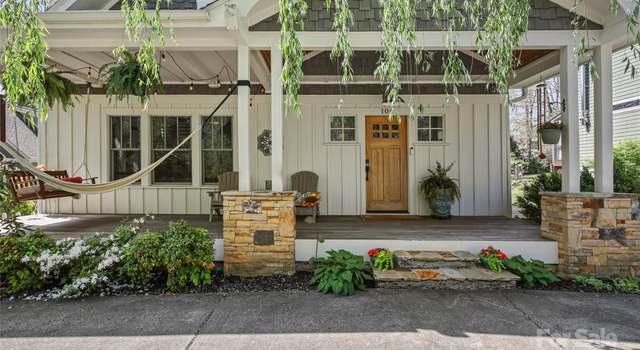 Photo of 106 4th St, Black Mountain, NC 28711