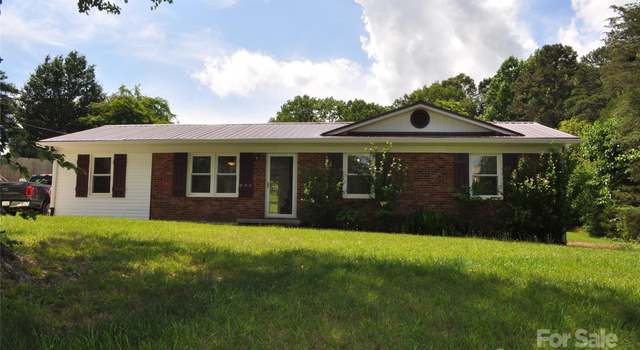 Photo of 125 Heritage View Rd, Hickory, NC 28601