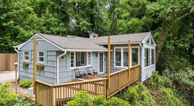 Photo of 56 Lenoir Cir, Waynesville, NC 28786