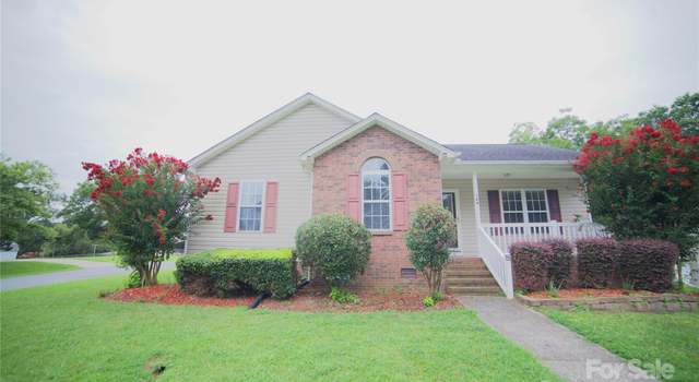 Photo of 124 E Iowa Ave, Bessemer City, NC 28016