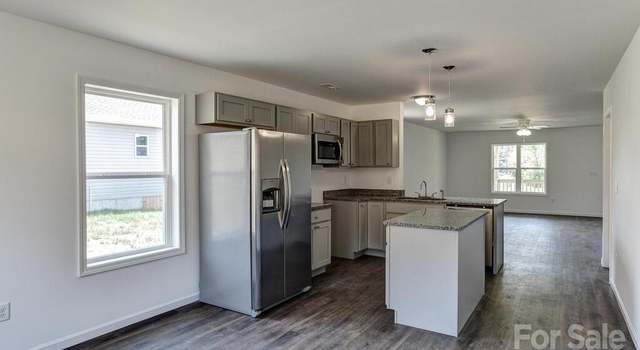 Photo of 120 Patriot Pl #44, Mars Hill, NC 28754
