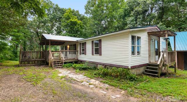 Photo of 28 Myrtle Rd, Swannanoa, NC 28778