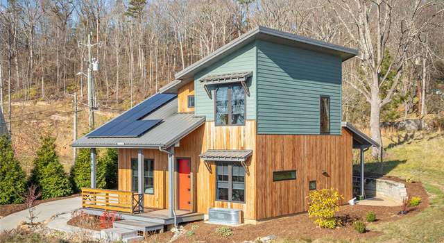 Photo of 110 Abundance Run, Asheville, NC 28805