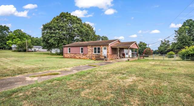Photo of 323 Christopher Rd, Shelby, NC 28152