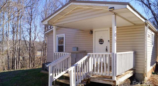 Photo of 105 Lane St, Morganton, NC 28655