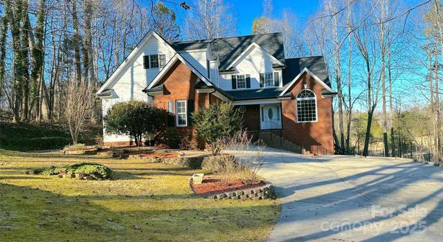 Photo of 5306 Club View Dr, Concord, NC 28025