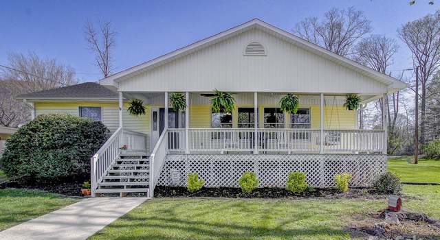 Photo of 3 S Garden Dr, Fletcher, NC 28732