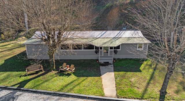 Photo of 456 Newtown Rd, Rosman, NC 28772