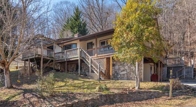 Photo of 303 Miami Dr, Waynesville, NC 28785