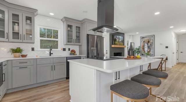 Photo of 7215 Kilcullen Dr, Charlotte, NC 28270