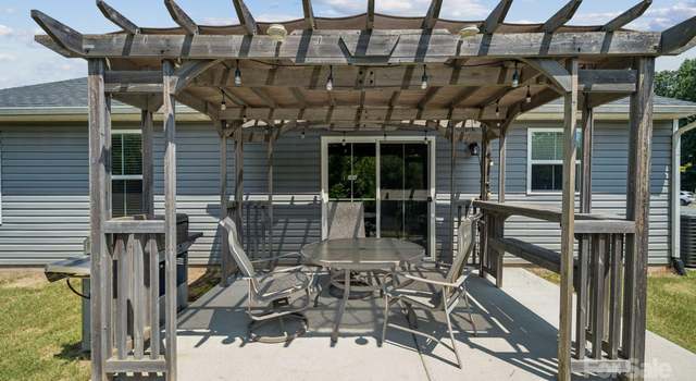 Photo of 6013 Bellastead Dr, Charlotte, NC 28214