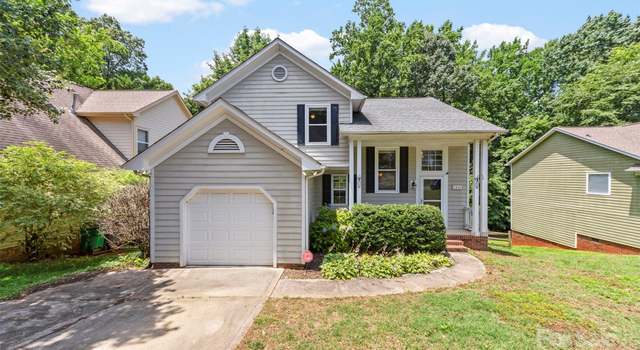 Photo of 7425 Hubbard Woods Rd, Charlotte, NC 28269