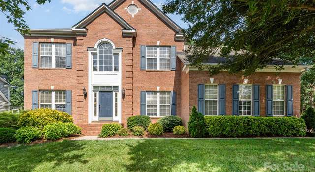 Photo of 1002 Hollyhedge Ln, Indian Trail, NC 28079