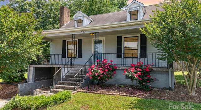 Photo of 952 8th St NE, Hickory, NC 28601