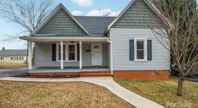 Photo of 425 4th Street Pl SW, Hickory, NC 28602