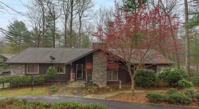 Photo of 16 Jasmine Pl, Laurel Park, NC 28739