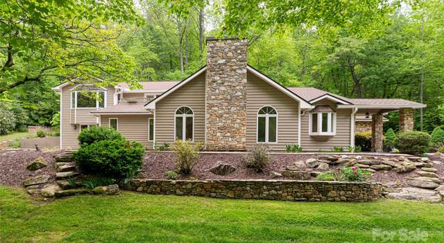 Photo of 380 Old Powell Rd, Brevard, NC 28712
