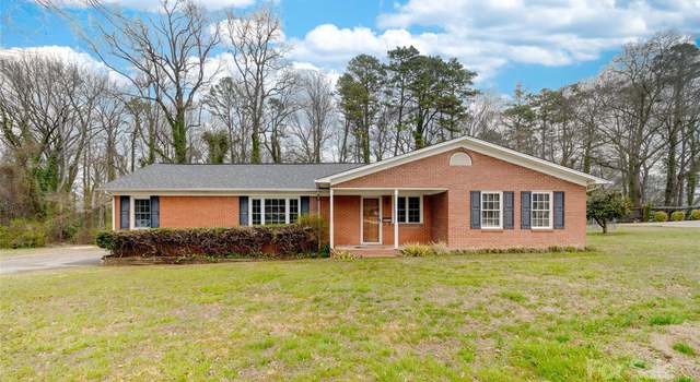 Photo of 306 Eastwood Dr, Mount Holly, NC 28120