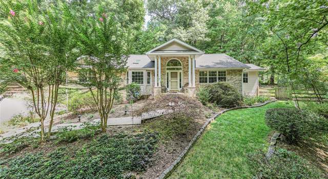 Photo of 206 Camellia Way, Hendersonville, NC 28739
