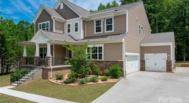 Photo of 13025 Cinnamon Fern Ln, Charlotte, NC 28227