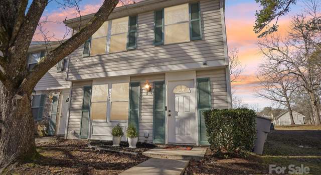 Photo of 5300 Fair Wind Ln, Charlotte, NC 28212
