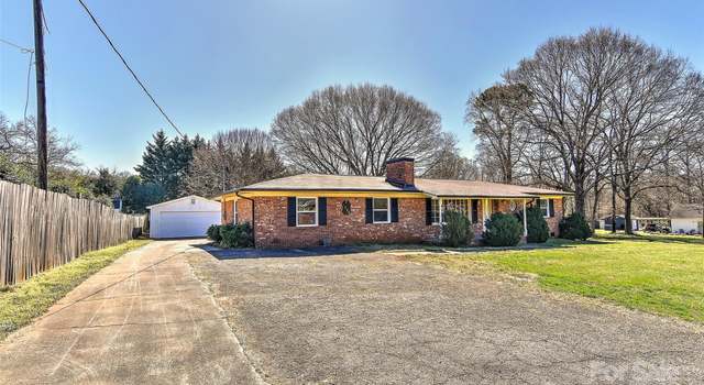 Photo of 1356 Ford Dr, Lowell, NC 28098