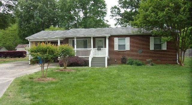 Photo of 308 Parallel Dr, Harrisburg, NC 28075
