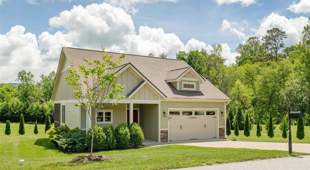 Photo of 896 Blacksmith Run Dr, Hendersonville, NC 28792