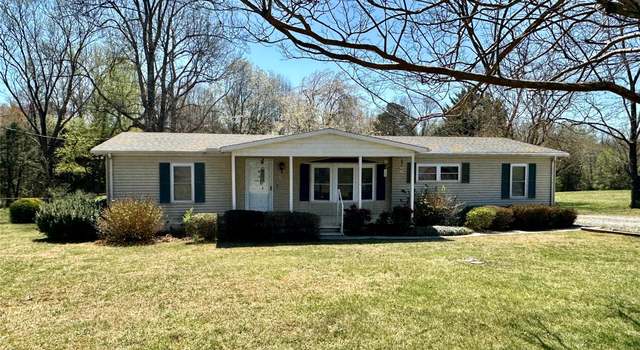 Photo of 1483 Land St, Lenoir, NC 28645