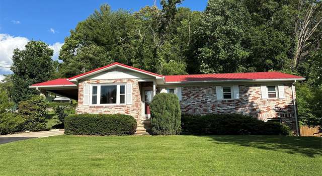 Photo of 135 Smathers St, Clyde, NC 28721