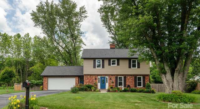 Photo of 112 Underhill Rd, Hendersonville, NC 28792